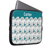 Floofy White Puppy Pattern Personalisiert Laptopschutzhülle (Vorne Rechts)