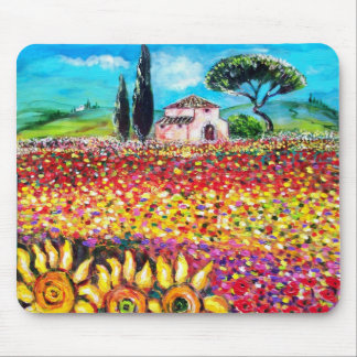 FLORA IN DER TUSKANIE/ Felder, Pfeffer und Sonnenb Mousepad