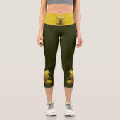 Flora the Goddess of Flowers Capri Leggings (Vorderseite)