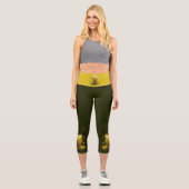 Flora the Goddess of Flowers Capri Leggings (Vorderseite)