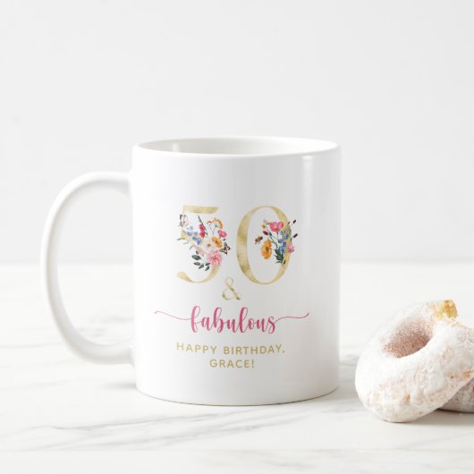 Floral 50 and Fabulous Birthday Gold and Pink Kaffeetasse (Mit Donut)