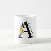 Floral-A-Monogramm-Tasse mit bearbeitbarem Namen Kaffeetasse (Mittel)