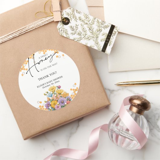 Floral A Sweet Honey Bee Baby Dusche Runder Aufkleber (Schenken)