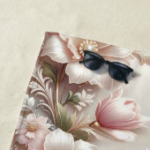 Floral and Pearl Embellishments Beach Towel Strandtuch (Beispiel)