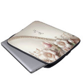 Floral and Pearl Embellishments Laptop Sleeve (Vorne Knopf)