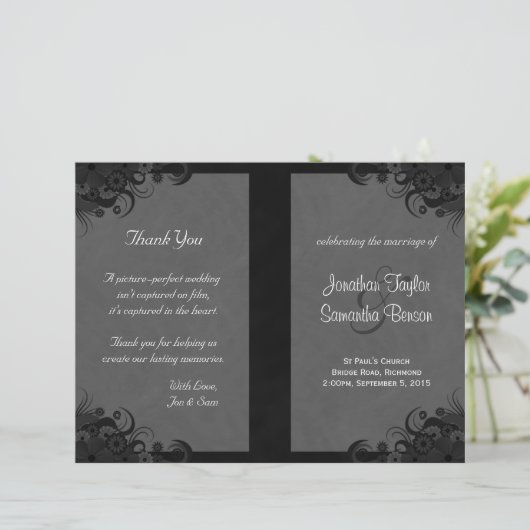 Floral Black and Gray Goth Folded Weddings Program (Stehend Vorderseite)