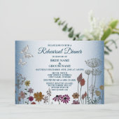 Floral Blue Glitter Wedding Rehearsal Dinner Party Einladung (Stehend Vorderseite)