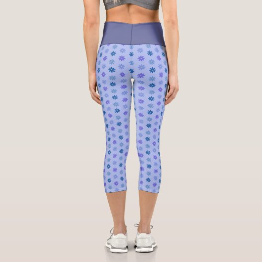 Floral Blue Pattern Capri Leggings (Rückseite)