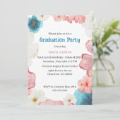 Floral Blue & Pink Graduation Einladung (Stehend Vorderseite)