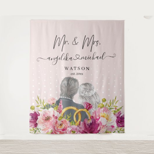 Floral Blush Peonies Trendy Script Mr. and Mrs. Wandteppich (Vorderseite)