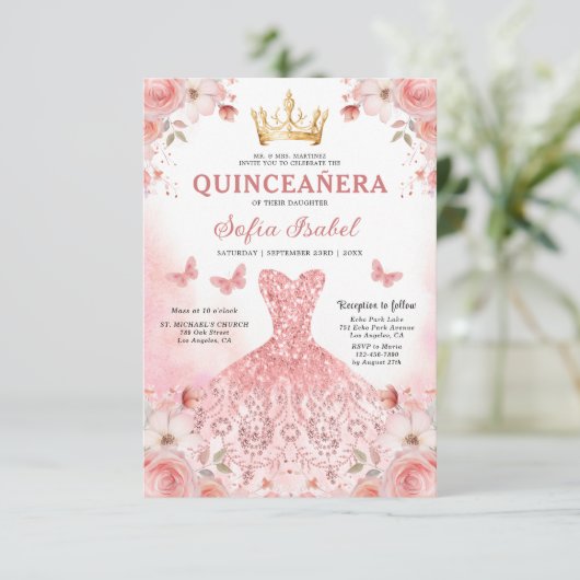 Floral Blush Pink Bilingual Spanish Quinceanera Einladung (Stehend Vorderseite)