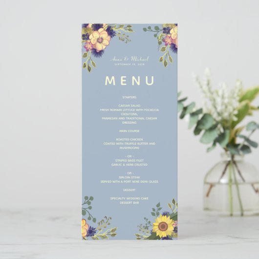 Floral Boho Dusty Blue Wedding Menu Menükarte (Stehend Vorderseite)