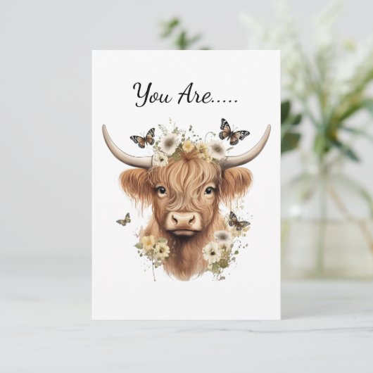 Floral Boho Highland Cow Butterfly Whimsical Dankeskarte (Stehend Vorderseite)