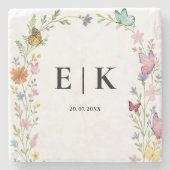 Floral Boho Wildblumen Monogram Butterfly Wedding Steinuntersetzer (Vorderseite)