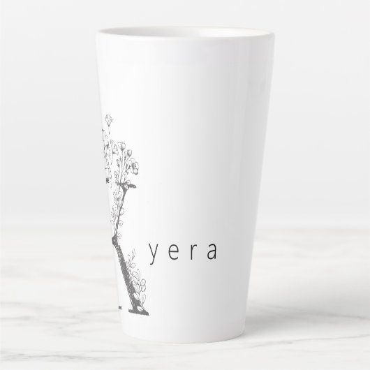 Floral Botanisches Monogramm "K" Custom Text Elega Milchtasse (Vorderseite)