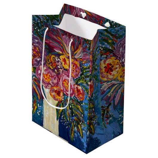 Floral Bouquet Geschenktasche Mittlere Geschenktüte (Vorderseite Schrägansicht)