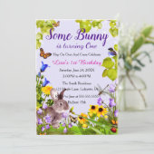 Floral Bunny Rabbit 1. Geburtstag Einladung (Stehend Vorderseite)