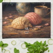 Floral Concha Still Life | Monogram Geschirrtuch (Gefaltet)