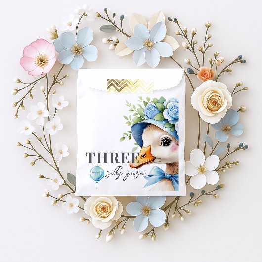 Floral Coquette Bow Silly Goose Boy Birthday  Geschenktütchen