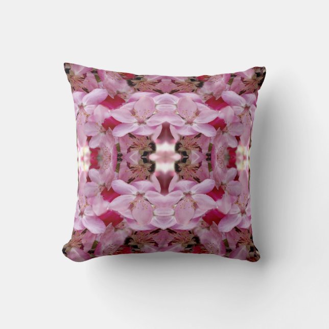Floral Dream Throw Cushion Kissen (Vorderseite)