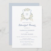 Floral Dusty Blue Crest Rehearsal Dinner Wedding Einladung (Vorne/Hinten)