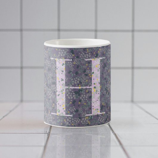 Floral Elegant Class H lila mit einer Phrase Kaffeetasse