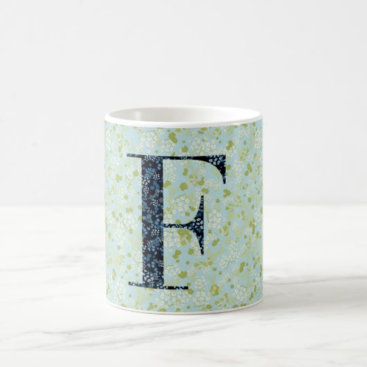 Floral Elegant Klasse Monogram F blau mit einer Ph Kaffeetasse (Mittel)