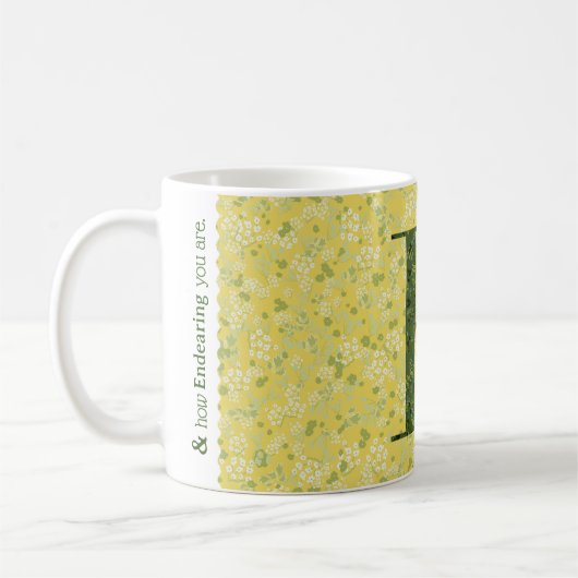 Floral Elegant Monogramm E gelb mit einer Phrase Kaffeetasse (Links)