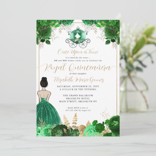 Floral Emerald Green Ainderella Royal Quinceanera Einladung (Stehend Vorderseite)