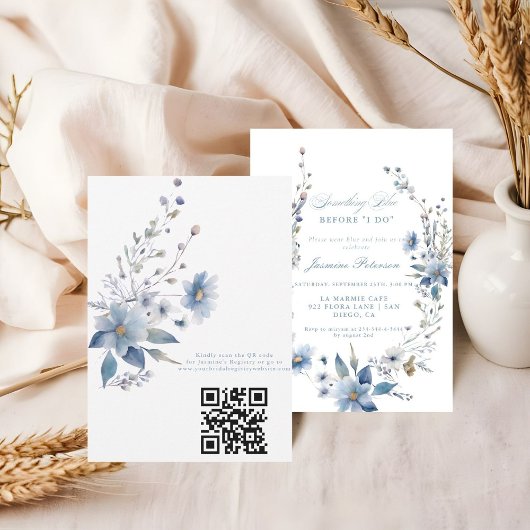 Floral Etwas Blau bevor ich QR-Brautparty Einladung
