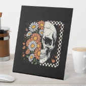 Floral Fall Skeleton Boho Halloween Sockelschild (In Situ)