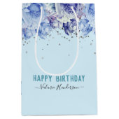 Floral Glitzer Light Blue Happy Birthday Mittlere Geschenktüte (Vorderseite)