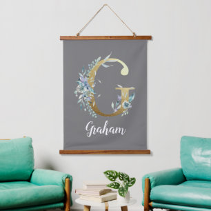Floral Gold Letter G auf Grau Wandteppich Mit Holzrahmen