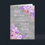 Floral Grandson und seine Ehefrau Jahrestag Karte<br><div class="desc">Glückliche Hochzeitskarte für Enkel und seine Ehefrau mit wunderschönen Aquarellen Vintagen violetten Blumen,  rustikalem Holz und sentimental Vers.</div>