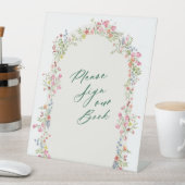 floral green arch guest book wedding sockelschild (In Situ)