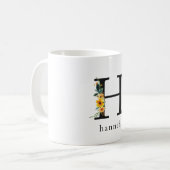 Floral-H-Monogramm-Tasse mit bearbeitbarem Namen Kaffeetasse (Vorderseite Links)