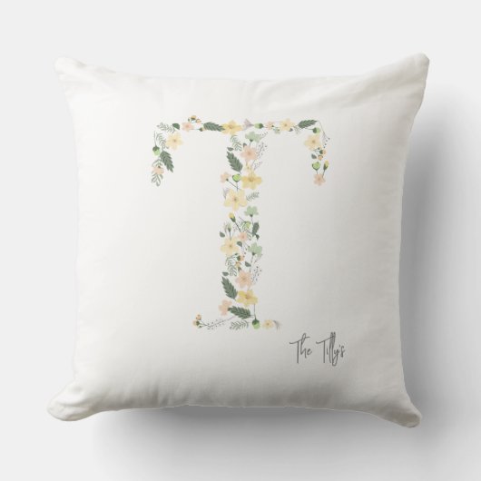 Floral Initial "T" Soft Colors Meadow NAME Modern Kissen (Vorderseite)