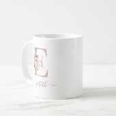 Floral Ivory Rose Gold Monogram Letter "E" Kaffeetasse (Vorderseite Links)