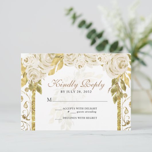 Floral Ivory White Gold Arch Quinceañera RSVP Karte (Stehend Vorderseite)