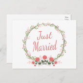 Floral Just Married Rose Wreath Pink Red Wedding Ankündigungspostkarte (Vorne/Hinten)
