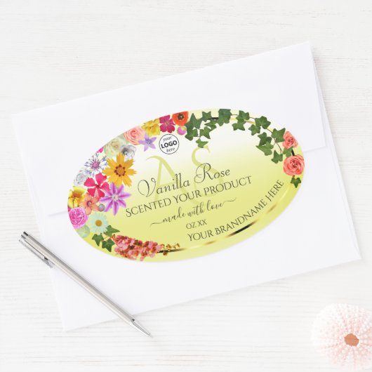 Floral Light Yellow Product Labels Monogram Logo Ovaler Aufkleber (Umschlag)