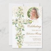 Floral Lily Cross Celebration of Life Funeral Einladung (Vorderseite)