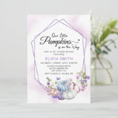 Floral Little Pumpkin Fall Babydusche Einladung (Stehend Vorderseite)
