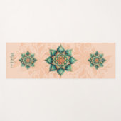 Floral Mandala Coral Green Classname Monogram Yogamatte (Vorderseite (Horizontal))