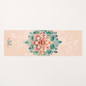 Floral Mandala Peach Pink Green Chic Monogram Yogamatte (Vorderseite (Horizontal))