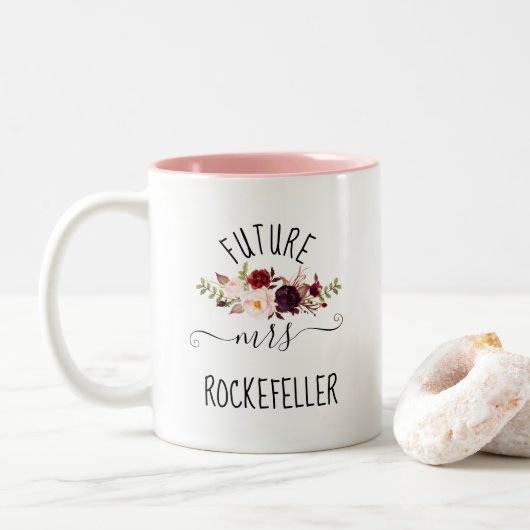 Floral Marsala Future Bride Verlobung Gift Zweifarbige Tasse (Mit Donut)
