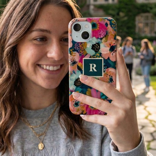 Floral Monogram iPhone 15 Hülle