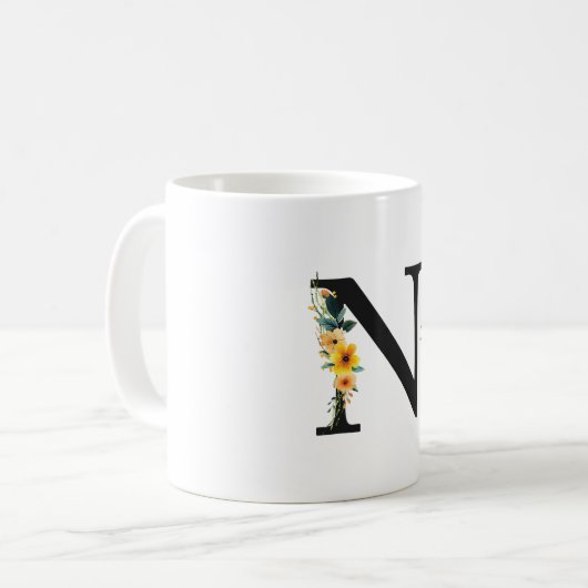 Floral N Monogramm-Tasse mit bearbeitbarem Namen Kaffeetasse (Vorderseite Links)