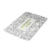 Floral Ornament Family Name, Black and White Badematte (Schrägansicht)