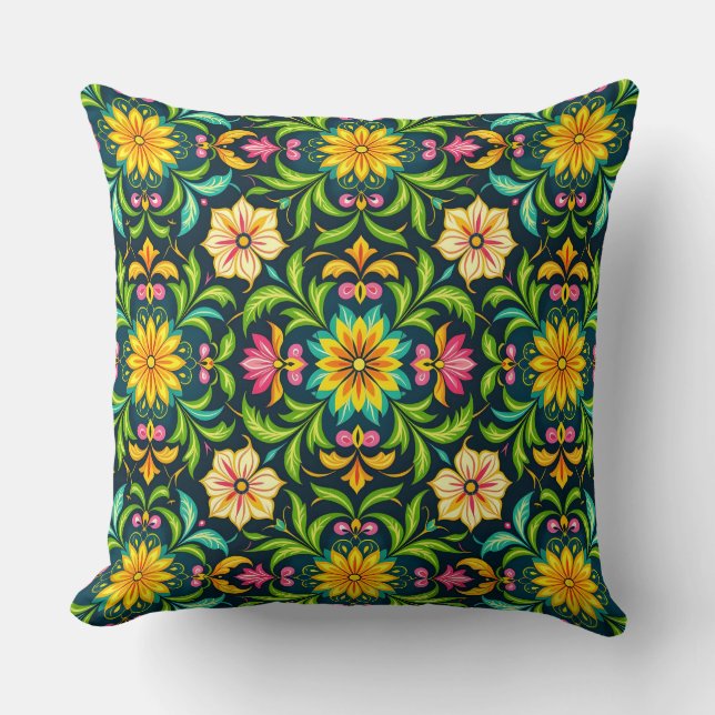 Floral Ornamental Pattern in Vibrant Colors Kissen (Vorderseite)
